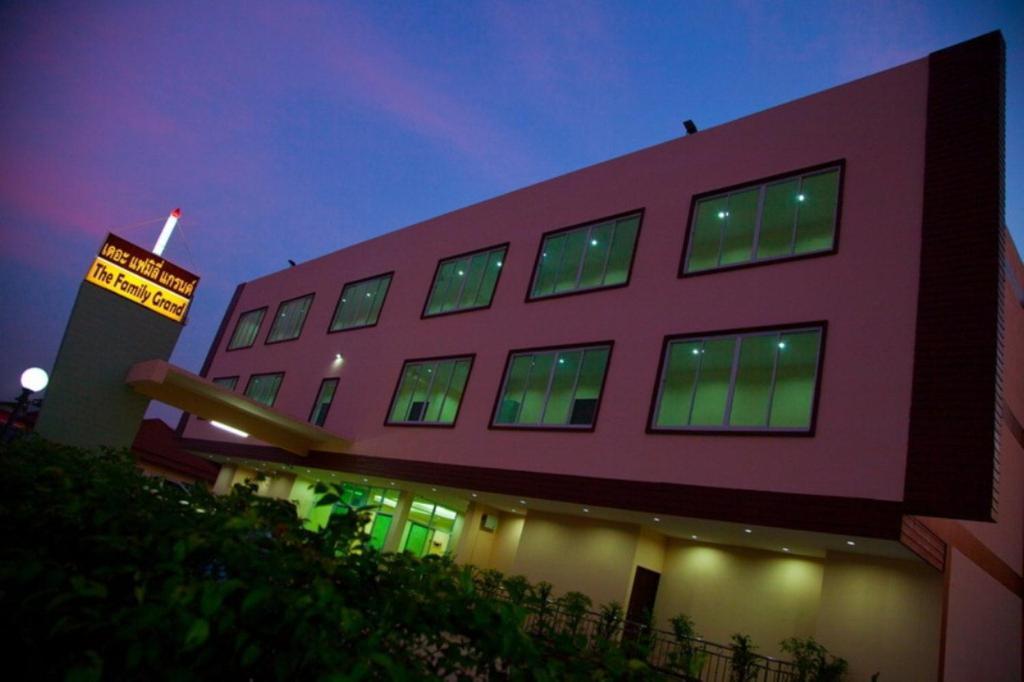 The Family Grand Hotell Udon Thani Eksteriør bilde